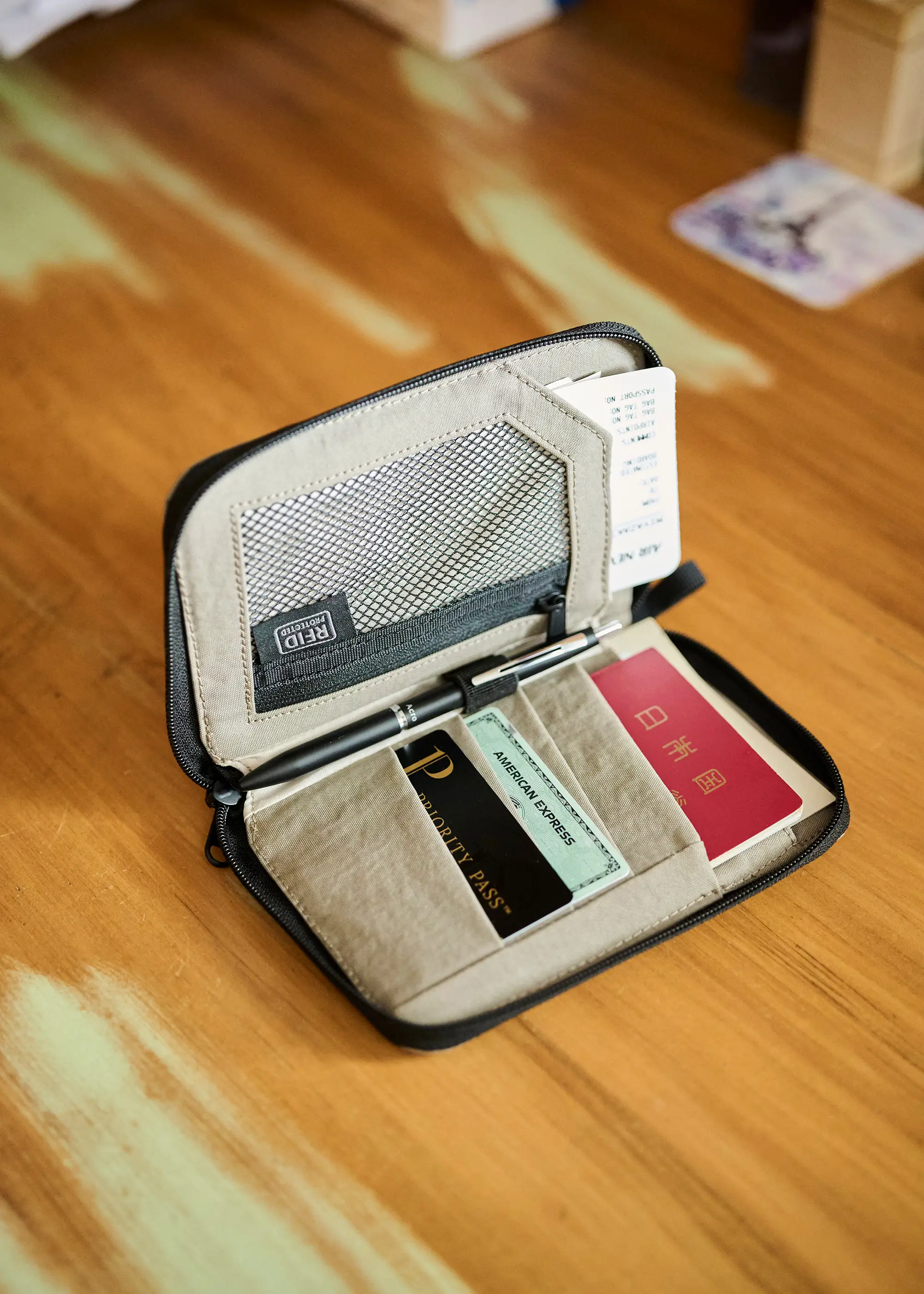 Quest Passport Folio
