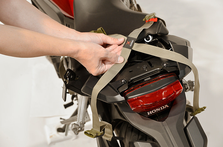 GWM X-OVER REAR BAG（クロスオーバー）リアバッグの取り付け方1