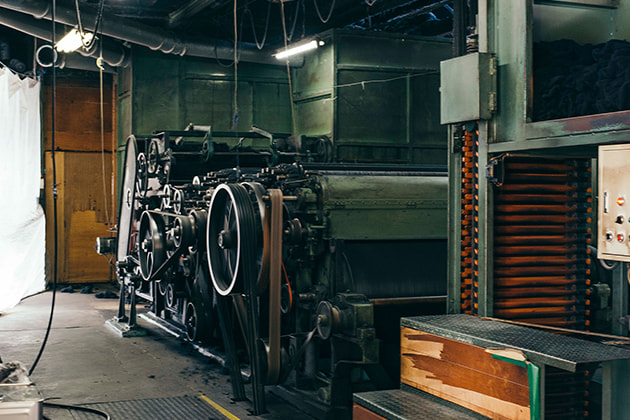 画像：ウールを蘇らせる反毛という作業