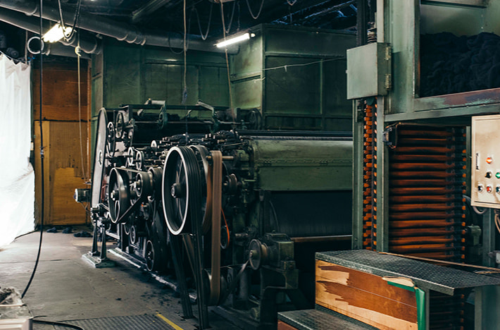 画像：ウールを蘇らせる反毛という作業