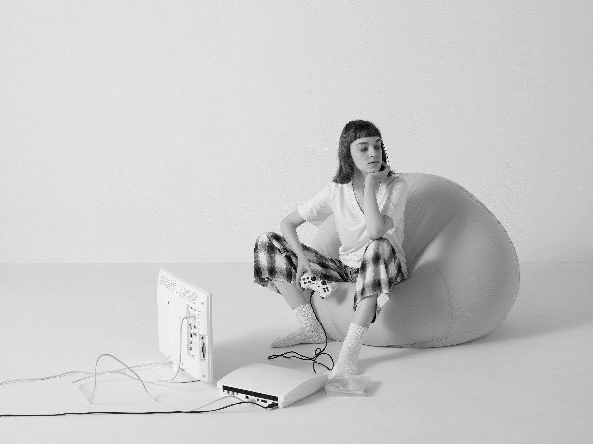 WOMEN’S HALF SLEEVE V-NECK / MW11353