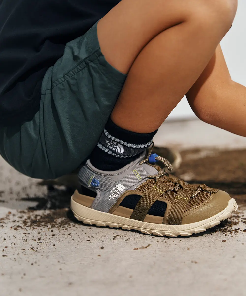 THE NORTH FACE KIDS IN WATER