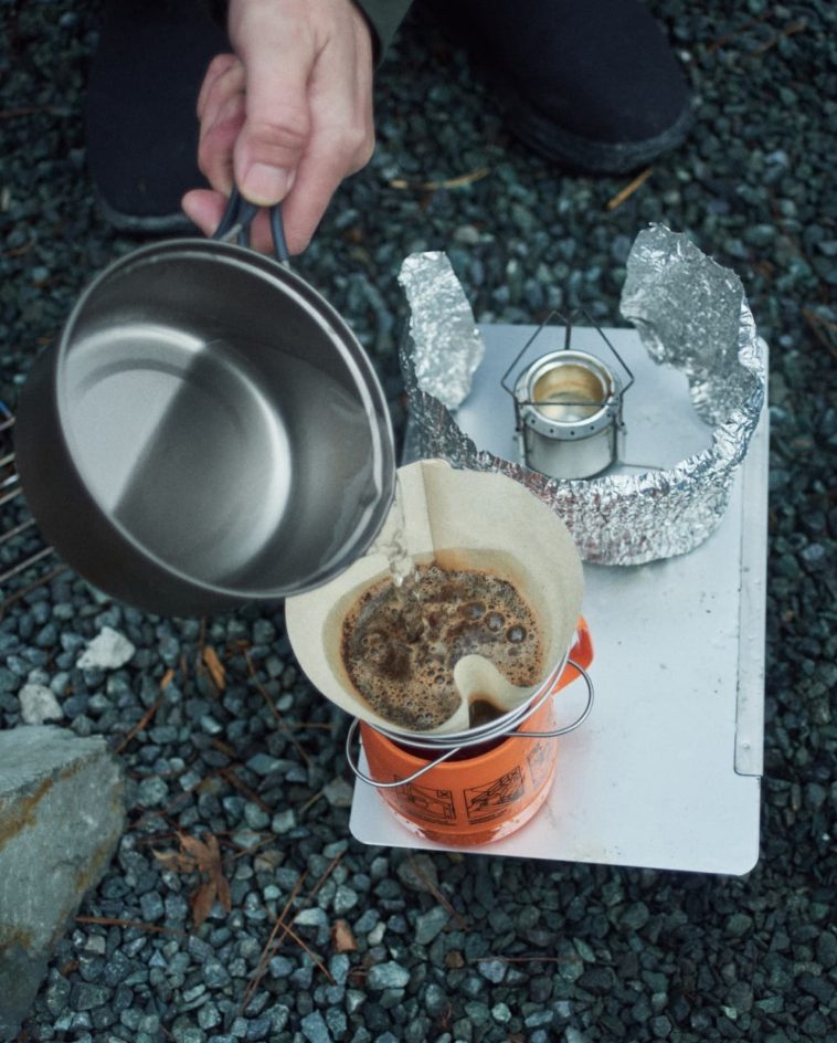 昨日の残りを片付ける<br />
撤収ありきの朝ご飯