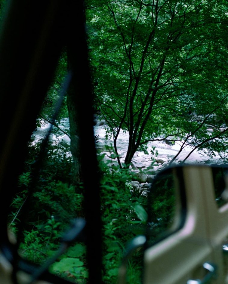 太陽がようやく顔を出した頃<br />
次なる釣り場を目指して出発