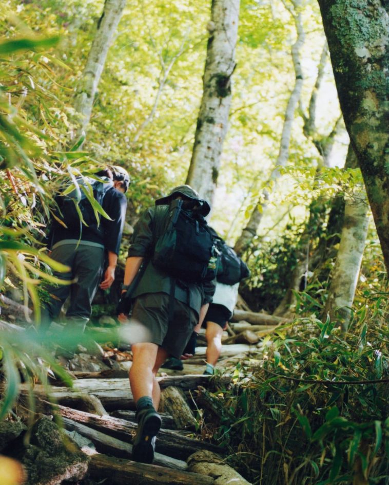 山頂では山中湖越しの <br />
富士山がお出迎え 